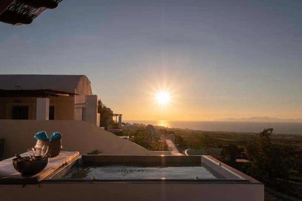 Gtk Santorini Oia Sunset Villas Tholos  Dış mekan fotoğraf